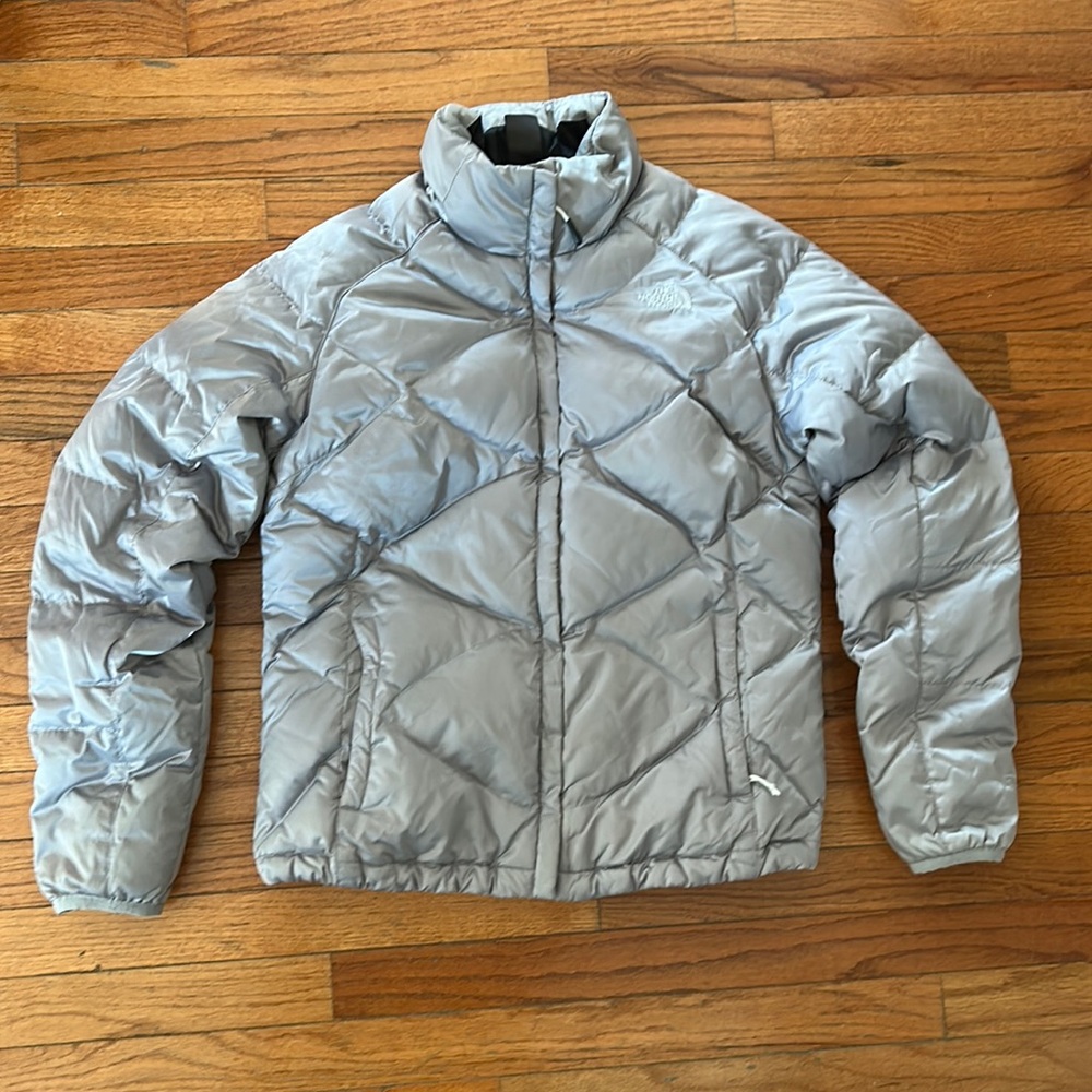 The North Face 550 Goose Down Woman’s Regular full zip puffer jacket winter coat